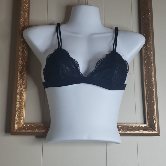 Black Lace Triangle Bra - Picture 2 of 8